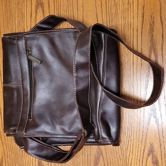 Mauro Sling Bag - Picture 3 of 3